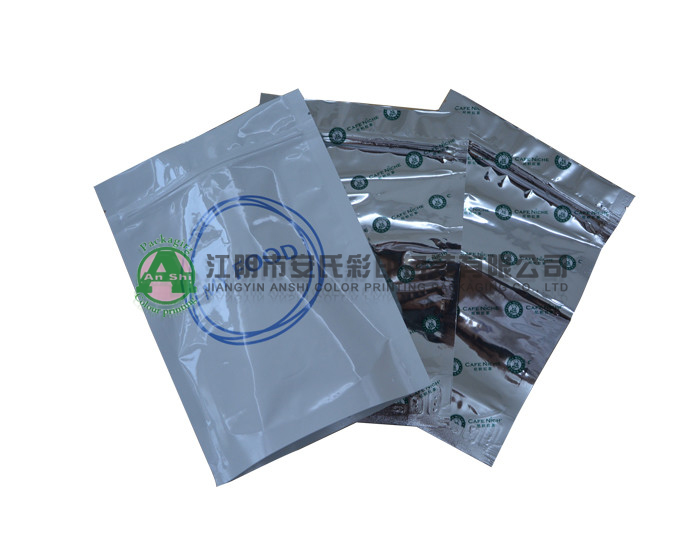 sole laying zippper bag
